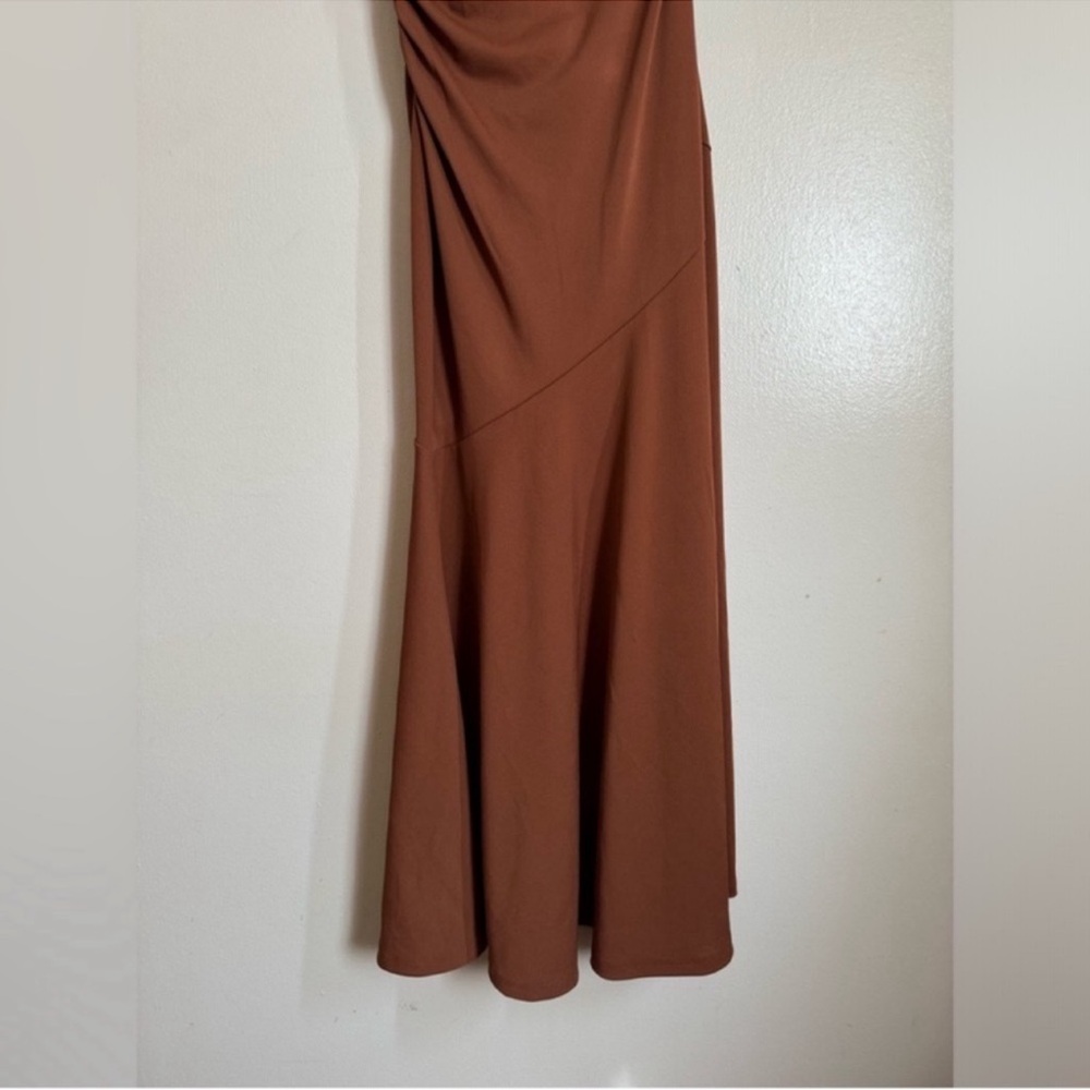 One-Shoulder Brown Maxi Dress with Side Ruching - Picture 4 of 13
